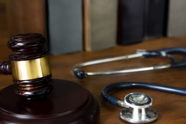 Justiça obriga plano de saúde a indenizar paciente que teve cirurgia reparadora negada