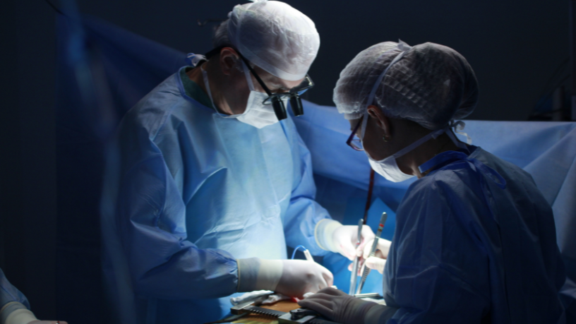 "Rosto de Ozempic" leva mais pacientes ao cirurgião plástico, dizem médicos