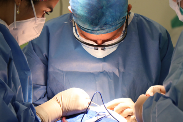 Justiça reconhece direito a cirurgia reparadora mesmo sem cirurgia bariátrica