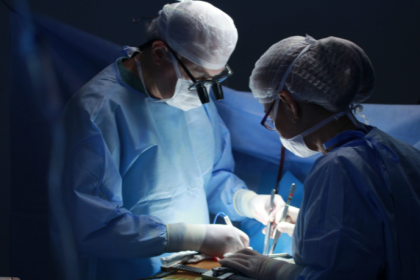 "Rosto de Ozempic" leva mais pacientes ao cirurgião plástico, dizem médicos